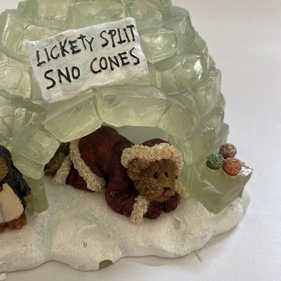 BOYD’S BEARS Eskimo Joe with Chilly Willy Winter Igloo Lighted Sculpture HOLIDAY - Picture 9 of 16